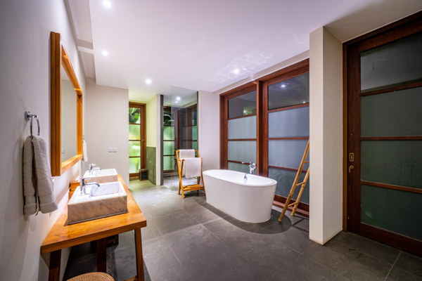 Villa Amita Indoor Bathtub | Canggu, Bali