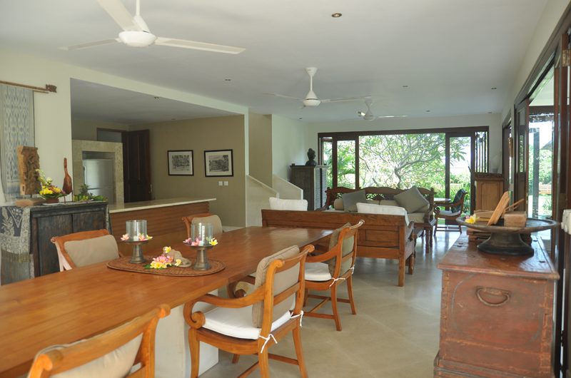 Villa Perle Indoor Living and Dining Area | Candidasa, Bali