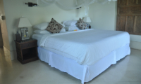 Villa Perle King Size Bed | Candidasa, Bali