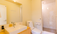 Gakuto Villas En-suite Bathroom | Hakuba, Nagano