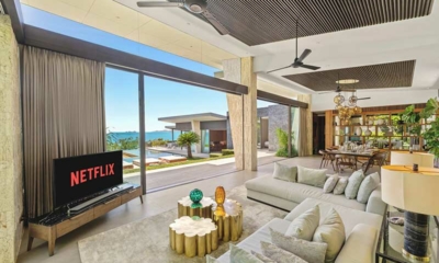 Raku Samui Living and Dining Area | Maenam, Koh Samui