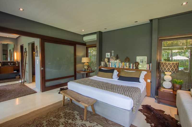 Chimera Tiga Bedroom and En-suite Bathroom | Seminyak, Bali