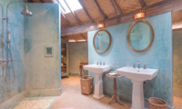 Round House Bathroom with Shower | Seminyak, Bali
