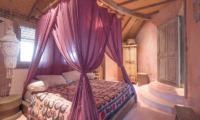 Round House Bedroom with Four Poster Bed | Seminyak, Bali