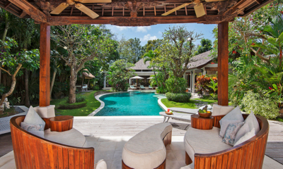 Lataliana Villas Lataliana Villa One Pool Side Seating Area | Seminyak, Bali