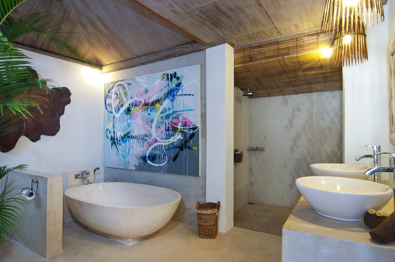 Villa Rabu Bathroom with Bathtub | Seminyak, Bali