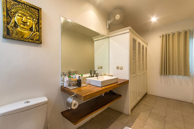 Villa Rasi En-suite Bathroom | Seminyak, Bali