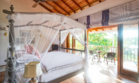 Meda Gedara Bedroom with Four Poster Bed | Dickwella, Sri Lanka