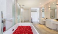 Villa Mikayla Romantic Bathtub Set Up | Canggu, Bali