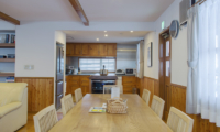 Kisetsu Kitchen and Dining Area | Hirafu Izumikyo 1, Niseko