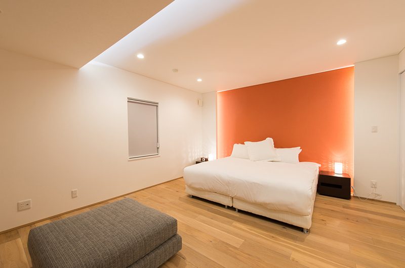 Yuzuki Bedroom with Lamp | Hirafu, Niseko