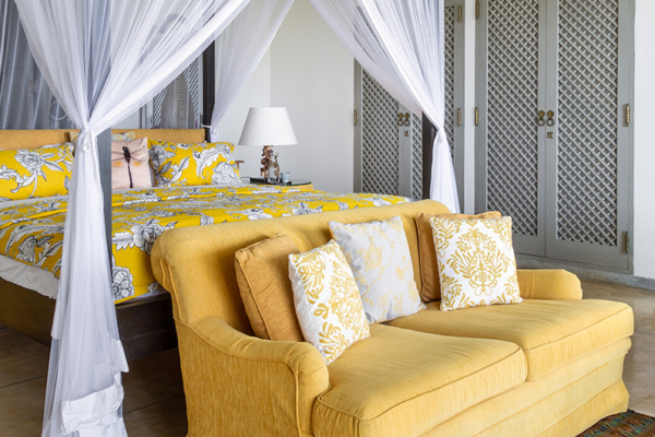 Tanamera Estate Master Bedroom with Seating Area | Talpe, Sri Lanka