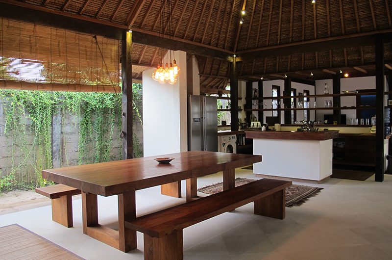 Villa Samudera Dining Table | Nusa Lembongan, Bali