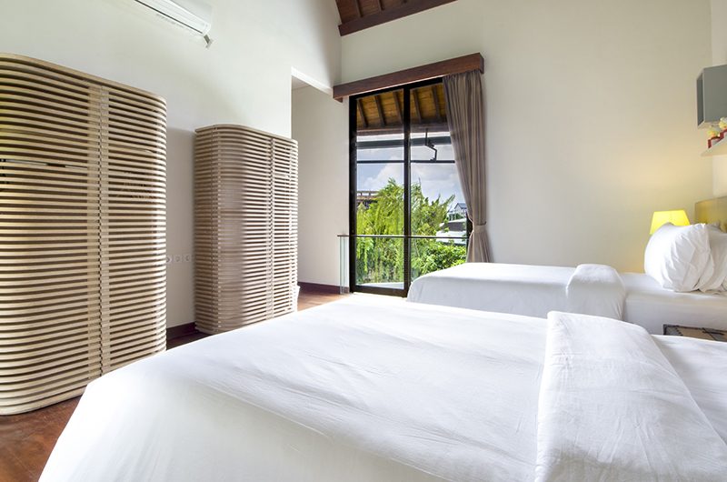 Villa Summer Twin Bedroom with Wardrobe | Petitenget, Bali