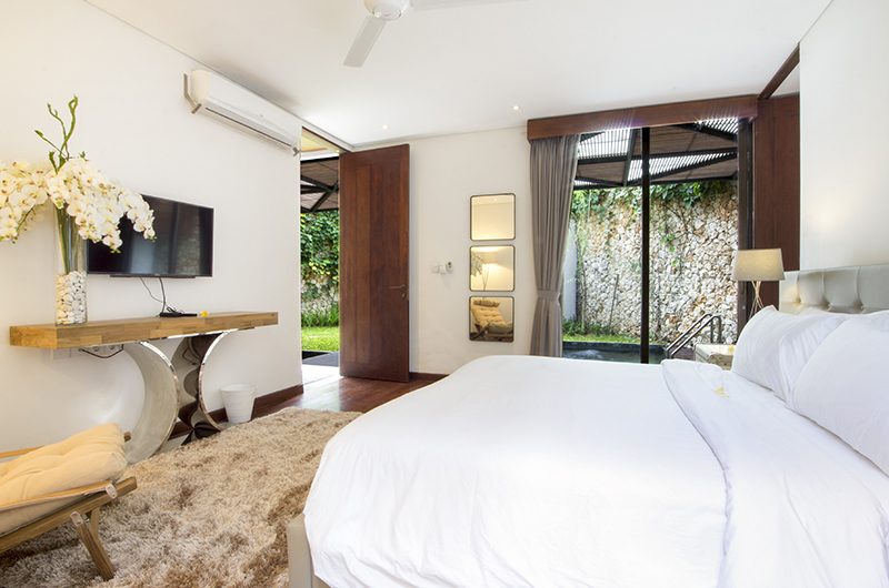 Villa Summer Bedroom with TV | Petitenget, Bali
