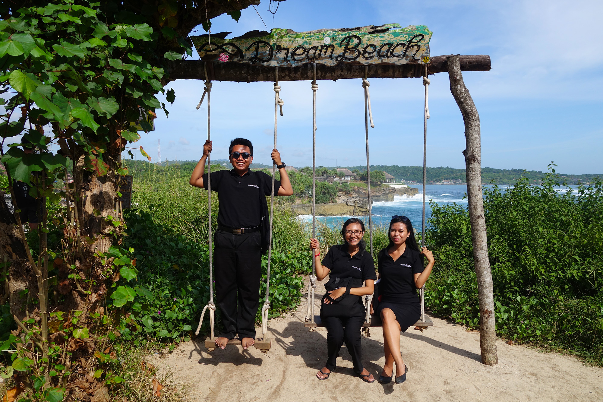 Nusa Lembongan Dream Beach Swing