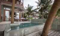 Skinny Beach House Pool | Talpe, Sri Lanka