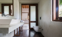 Skinny Beach House Bathroom | Talpe, Sri Lanka