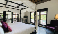 Villa Condense Bedroom with Seating Area and TV | Ubud, Bali