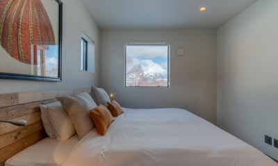 Foxwood D Bedroom Two with View | Higashiyama, Niseko