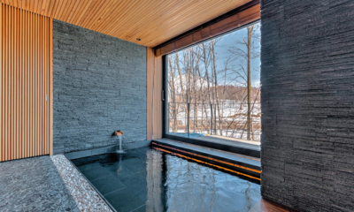 Hideaway on Escarpment Onsen with View | Hirafu, Niseko