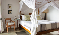 Villa Saldana Master Bedroom with Chair | Galle, Sri Lanka