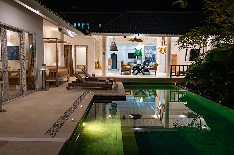 Sungai Jungle Villas Outdoor Area at Night | Tabanan, Bali