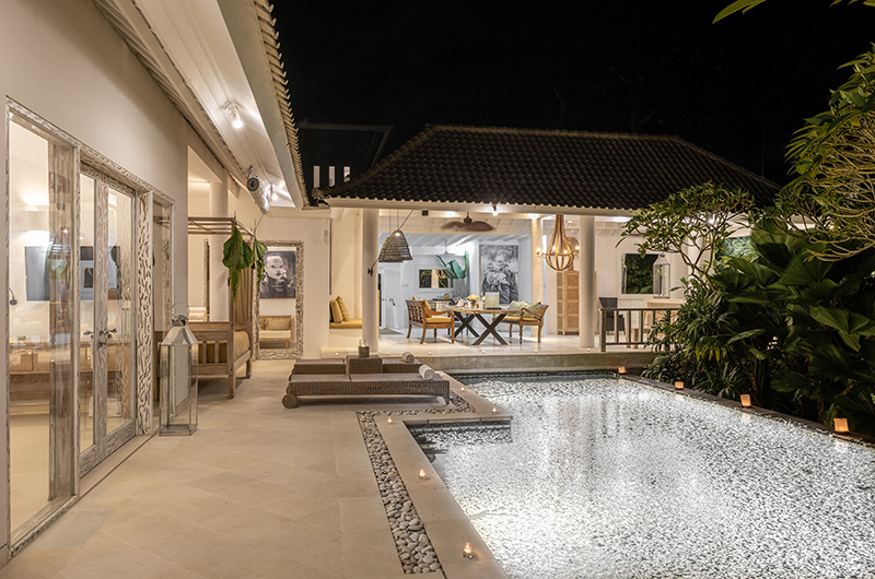 Sungai Jungle Villas Outdoor Area at Night | Tabanan, Bali