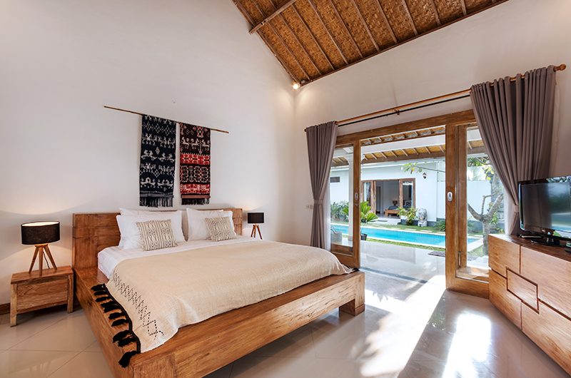 Villa Crystal Bedroom Three with Lamps | Seminyak, Bali