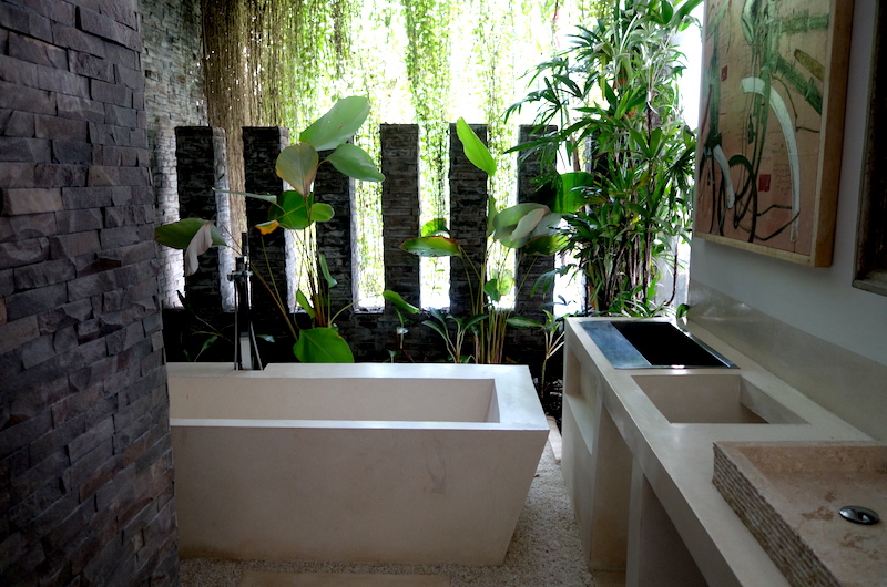 Villa Suami Open Plan Bathtub | Canggu, Bali
