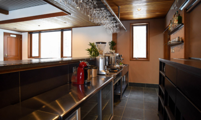 Powderhouse Bar Counter with Utensils | Hakuba, Nagano
