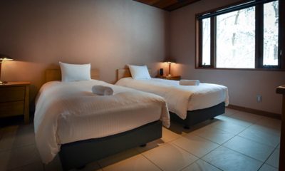 Powderhouse Bedroom with Side Lamps | Hakuba, Nagano