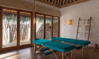 Soneva Fushi Villa 14 Massage Beds | Baa Atoll, Maldives