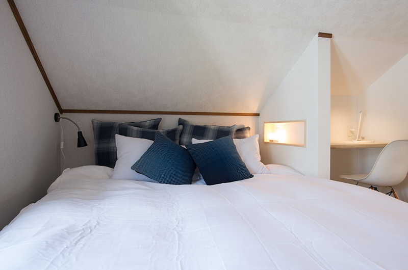 Kuma Cabin Bedroom | Hirafu, Niseko