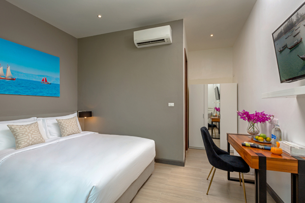 Villa Summer Estate Bedroom Five with Study Area | Natai, Phang Nga