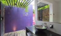 Villa Wambatu Semi Open Bathroom with Mirror | Galle, Sri Lanka