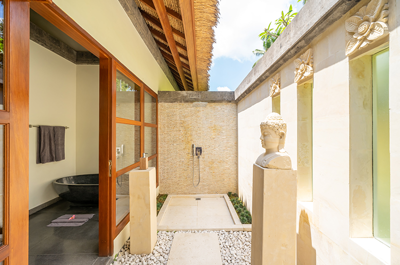 Villa Nature Outdoor Shower | Ubud, Bali