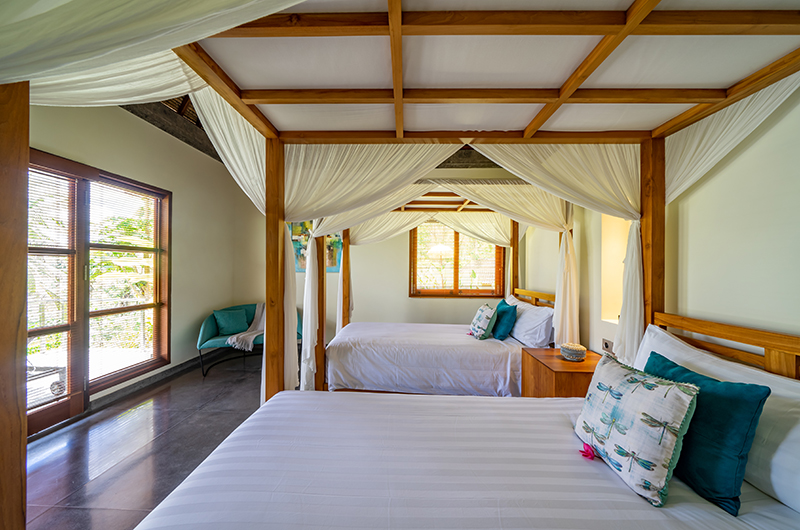 Villa Nature Twin Bedroom with Four Poster Bed | Ubud, Bali Villa Nature Twin Bedroom with Four Poster Bed | Ubud, Bali