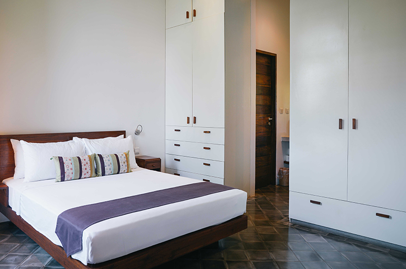 Villa Ni Say Bedroom with Lamps | Siem Reap, Cambodia