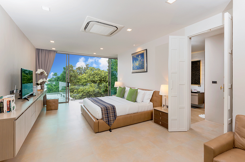 Villa Thousand Hills Master Suites One with Balcony | Phuket, Thailand Villa Thousand Hills Master Suites One with Balcony | Phuket, Thailand