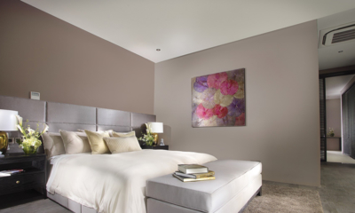 Villa Balimu Bedroom with Lamps and Painting | Seminyak, Bali