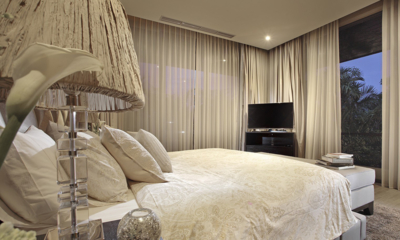 Villa Balimu Bedroom with Side Lamps and TV | Seminyak, Bali