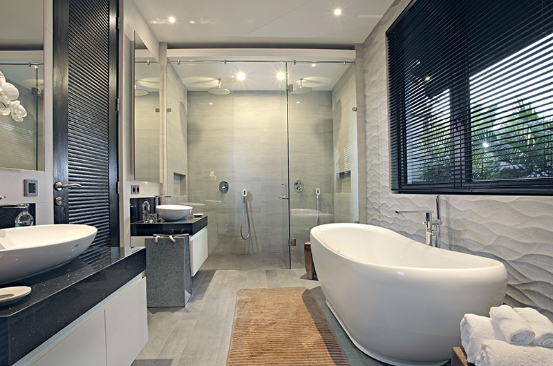 Villa Balimu Spacious Bathroom with Bathtub and View | Seminyak, Bali