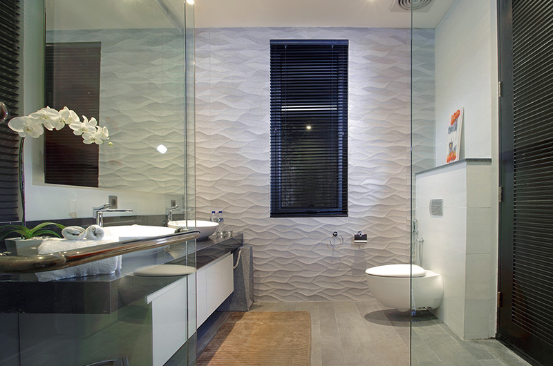 Villa Balimu Bathroom with Mirror | Seminyak, Bali