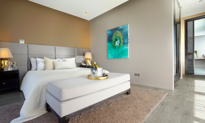 Villa Balimu Bedroom with a Painting | Seminyak, Bali