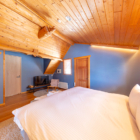 Villa Rusutsu Deluxe Villa Bedroom with TV | Rusutsu, Japan