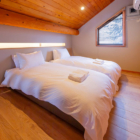 Villa Rusutsu Loft Villa Deluxe Bedroom with Twin Beds | Rusutsu, Japan