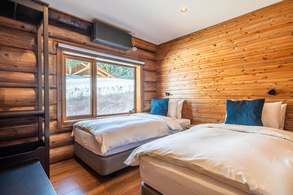 Villa Rusutsu Premium Villa Twin Bedroom | Rusutsu, Japan