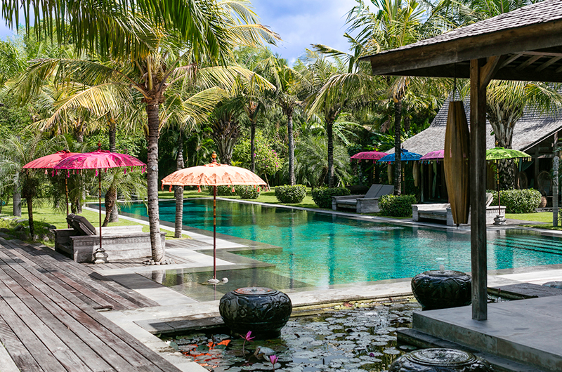 Blue Karma Villas Umalas Villa Kayu Pool Side Loungers | Umalas, Bali