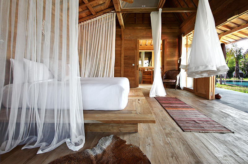 Blue Karma Villas Umalas Villa Kayu Bedroom with Mosquito Net | Umalas, Bali